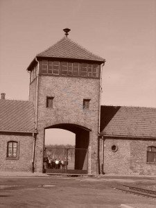 1_Porte d'entrée de Birkenau 